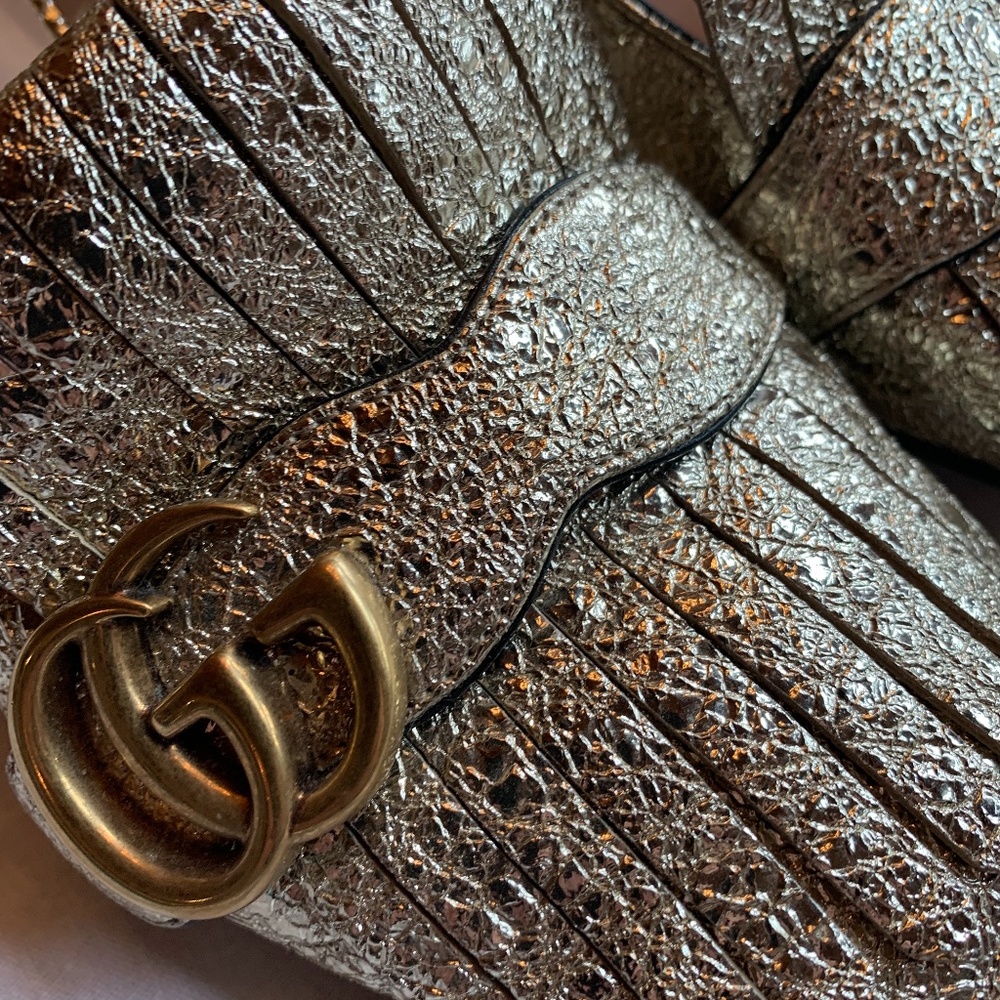 GUCCI size 39 gold crackled leather Marmont eyelash GG heeled loafers